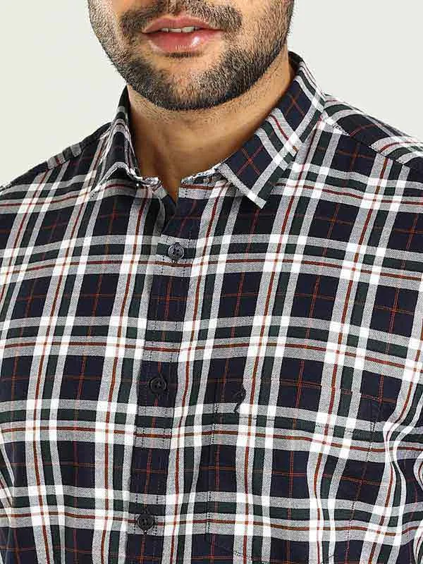 Men Checked Half Sleeve Cotton Shirt