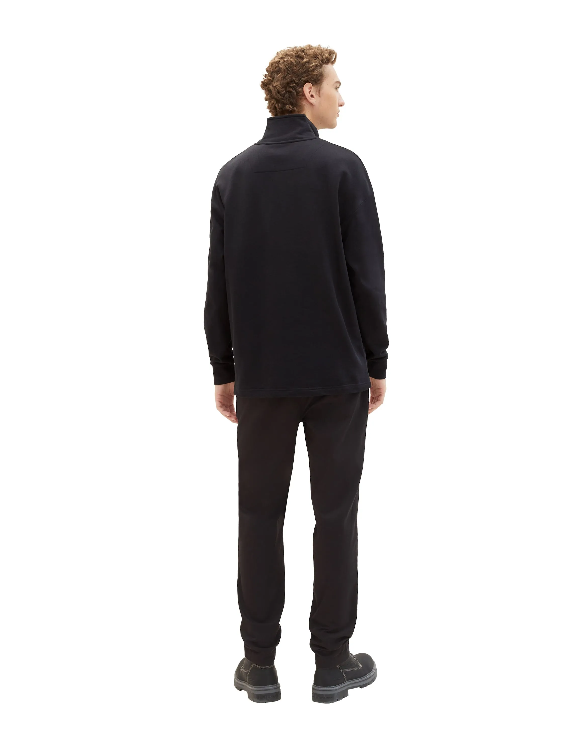REGULAR TAPERED CHINO