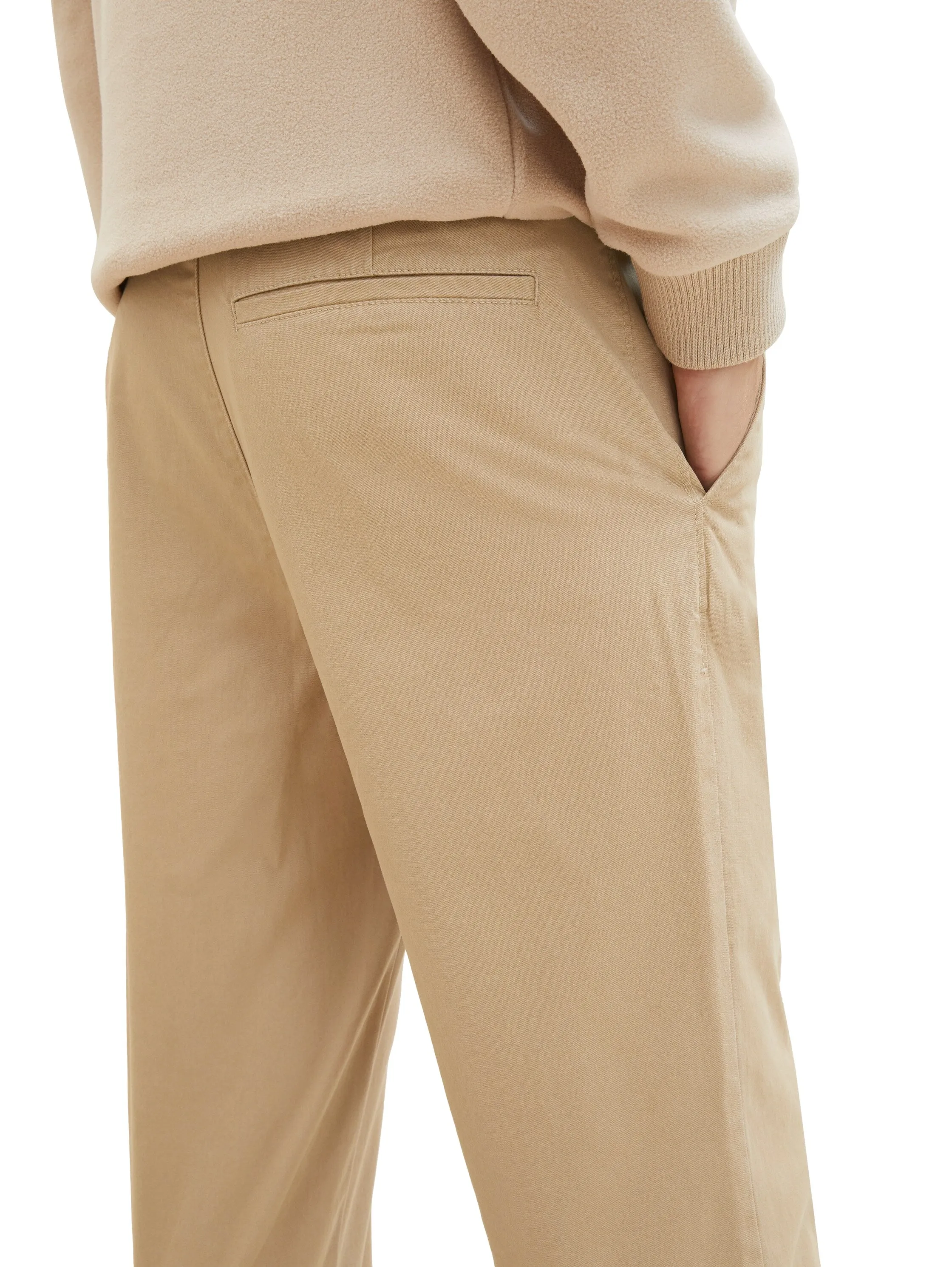 REGULAR TAPERED CHINO