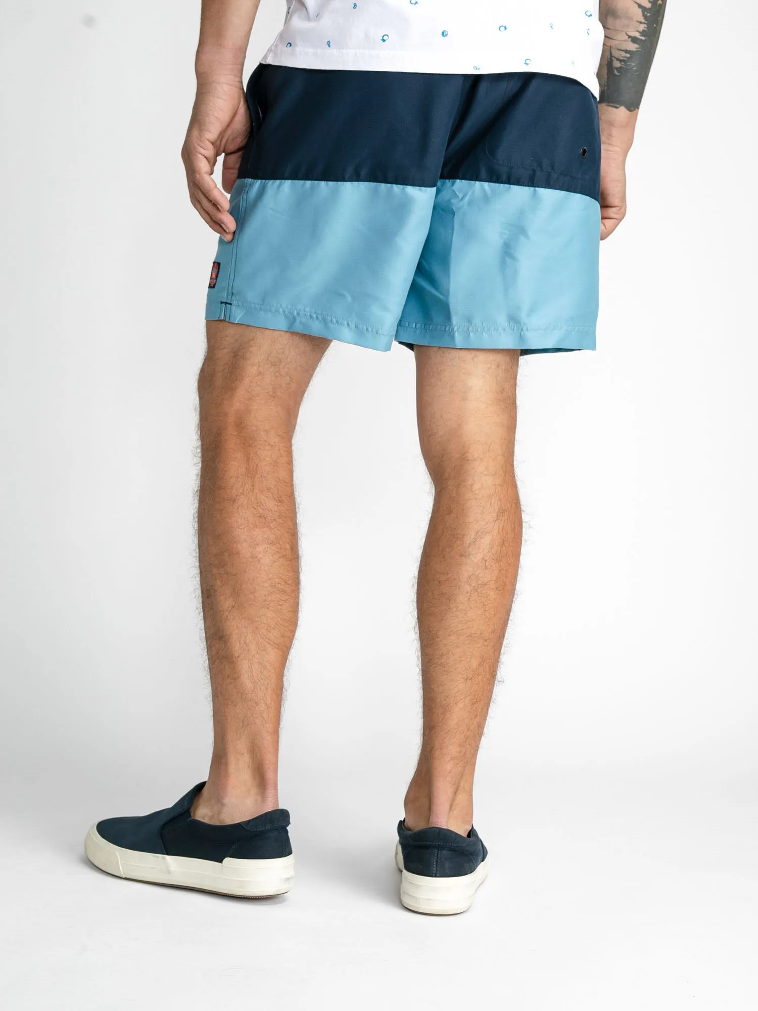 Sporty swimming shorts