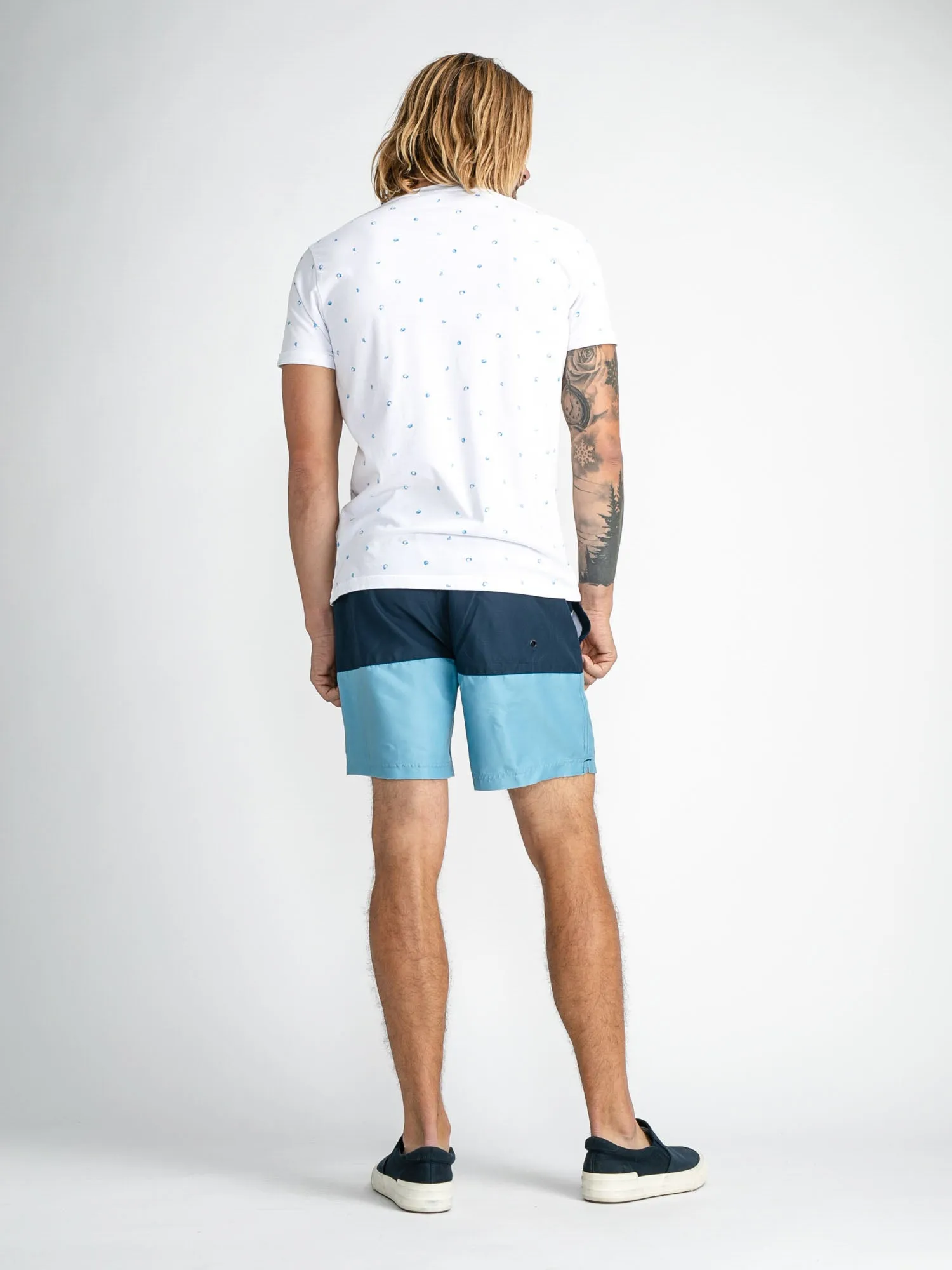 Sporty swimming shorts
