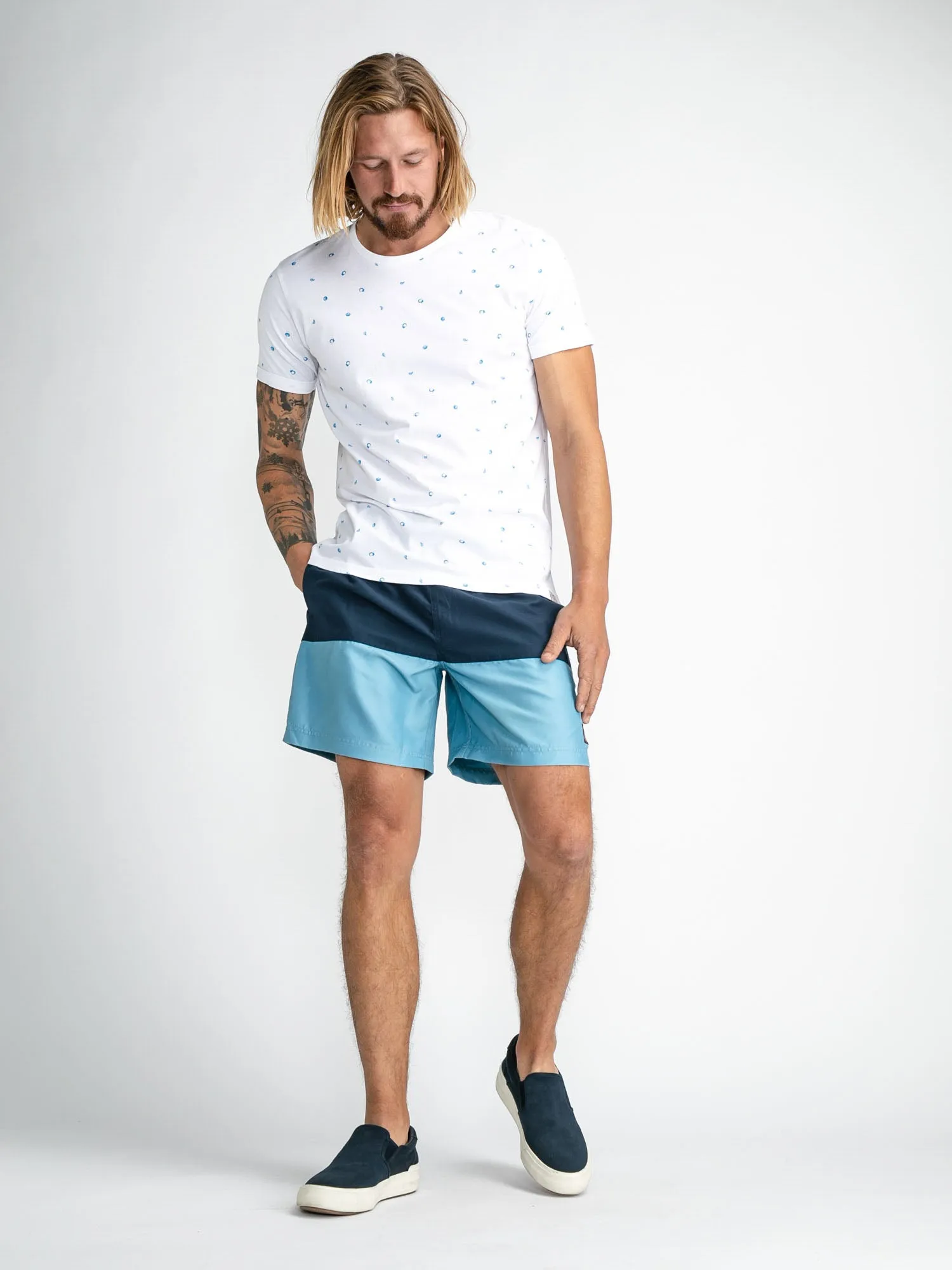 Sporty swimming shorts