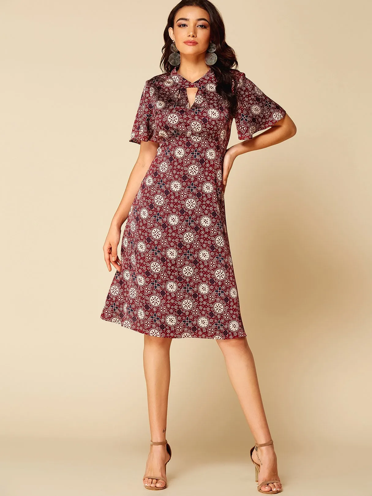 Wholesale Burgundy Round Neck Short Sleeve Geometrical Tribal Print Cut Out Casual Dress