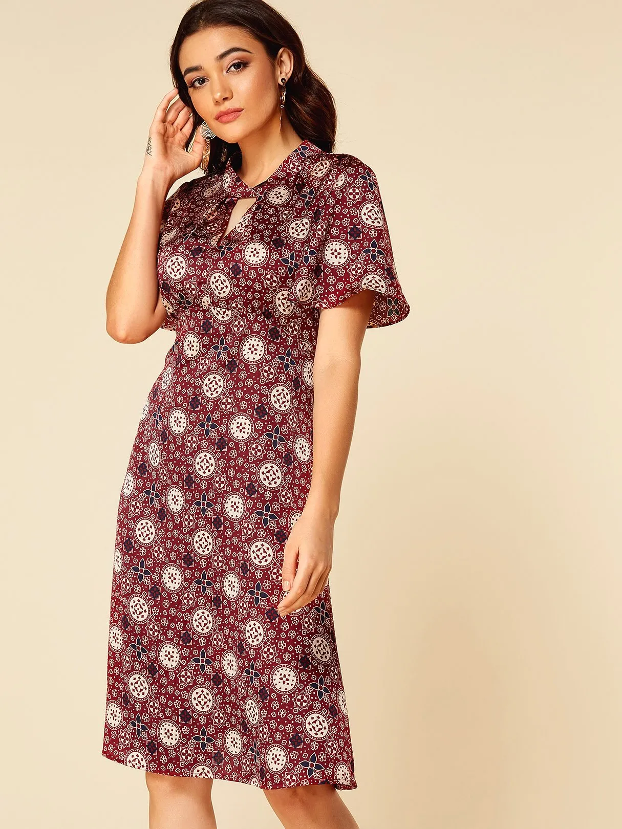 Wholesale Burgundy Round Neck Short Sleeve Geometrical Tribal Print Cut Out Casual Dress