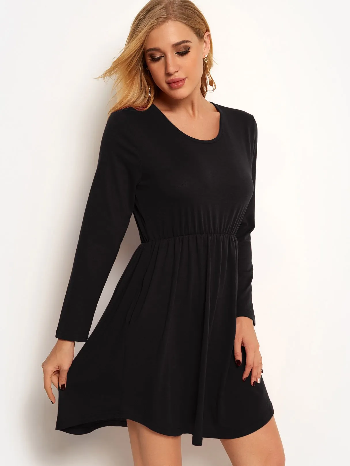 Wholesale Crew Neck Long Sleeve Plain Side Pockets Pleated Curved Hem High-Waisted Casual Dress