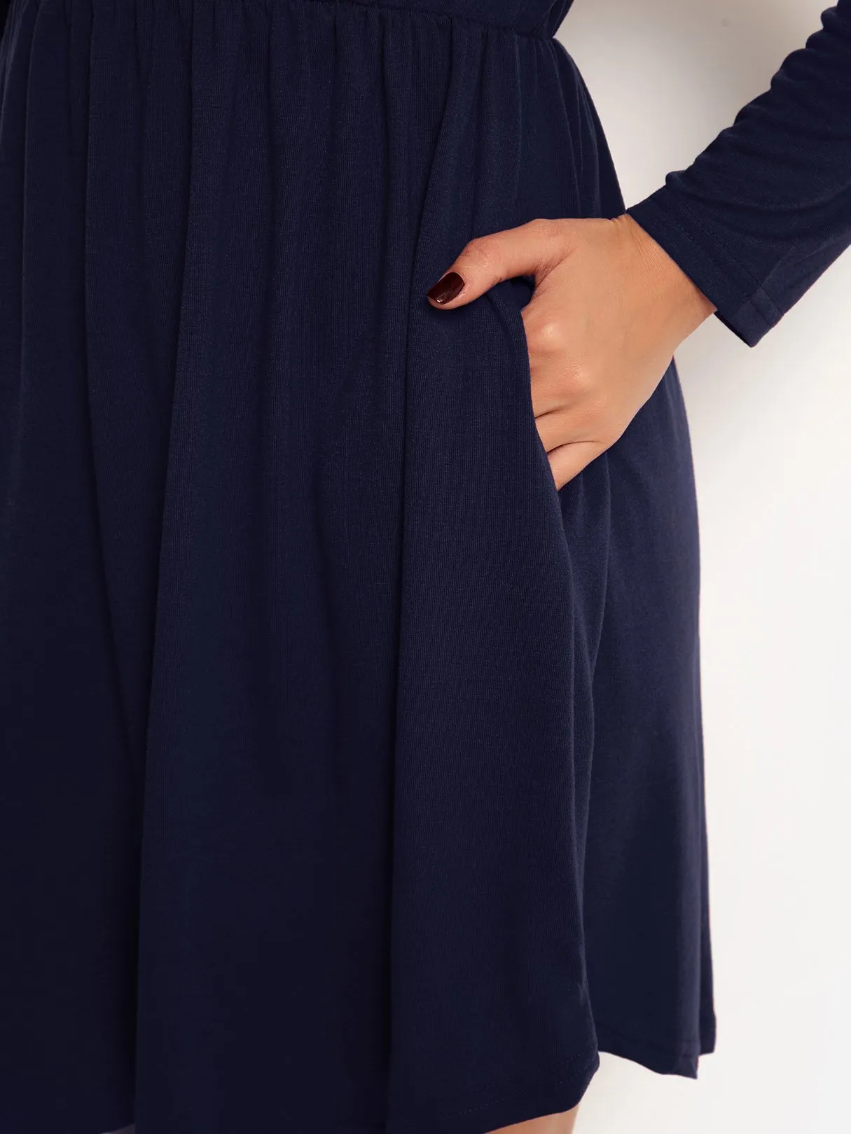 Wholesale Crew Neck Long Sleeve Plain Side Pockets Pleated Curved Hem High-Waisted Casual Dress
