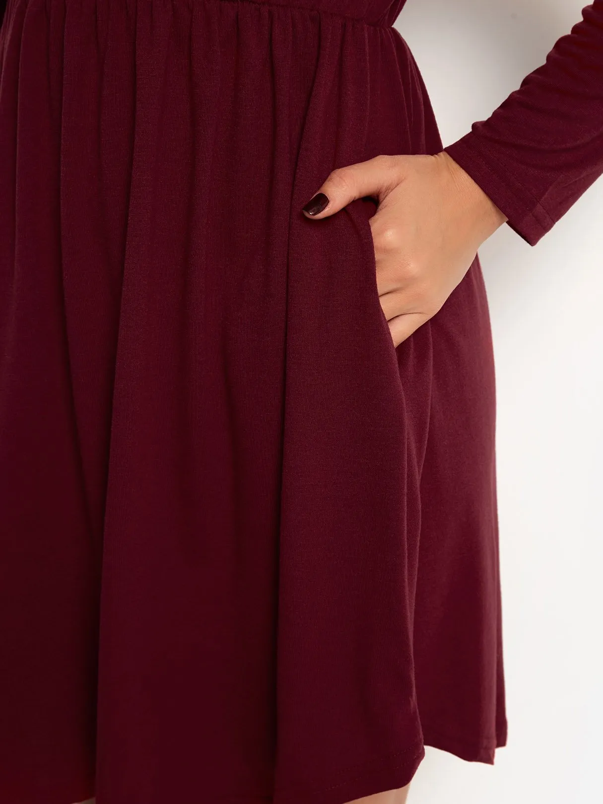 Wholesale Crew Neck Long Sleeve Plain Side Pockets Pleated Curved Hem High-Waisted Casual Dress